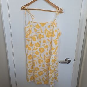 Old Navy Yellow and White Floral Midi Dress